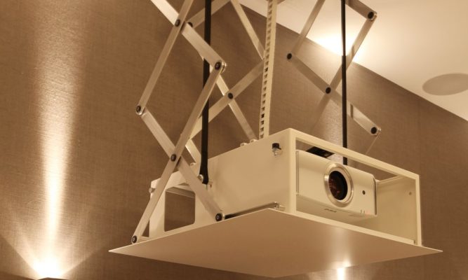 dropdown-projector-close-up