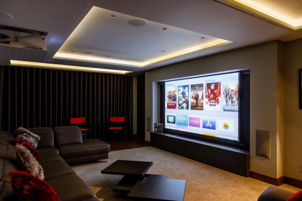 PROJECTOR CINEMA SCREEN